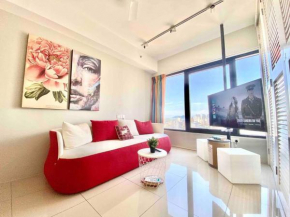Tropicana 218 Macalister #Wondercolor #Infinity Pool #Georgetown #5pax #2BR 2bath #1King 1Queen 1Single #Quality well maintained #Private host